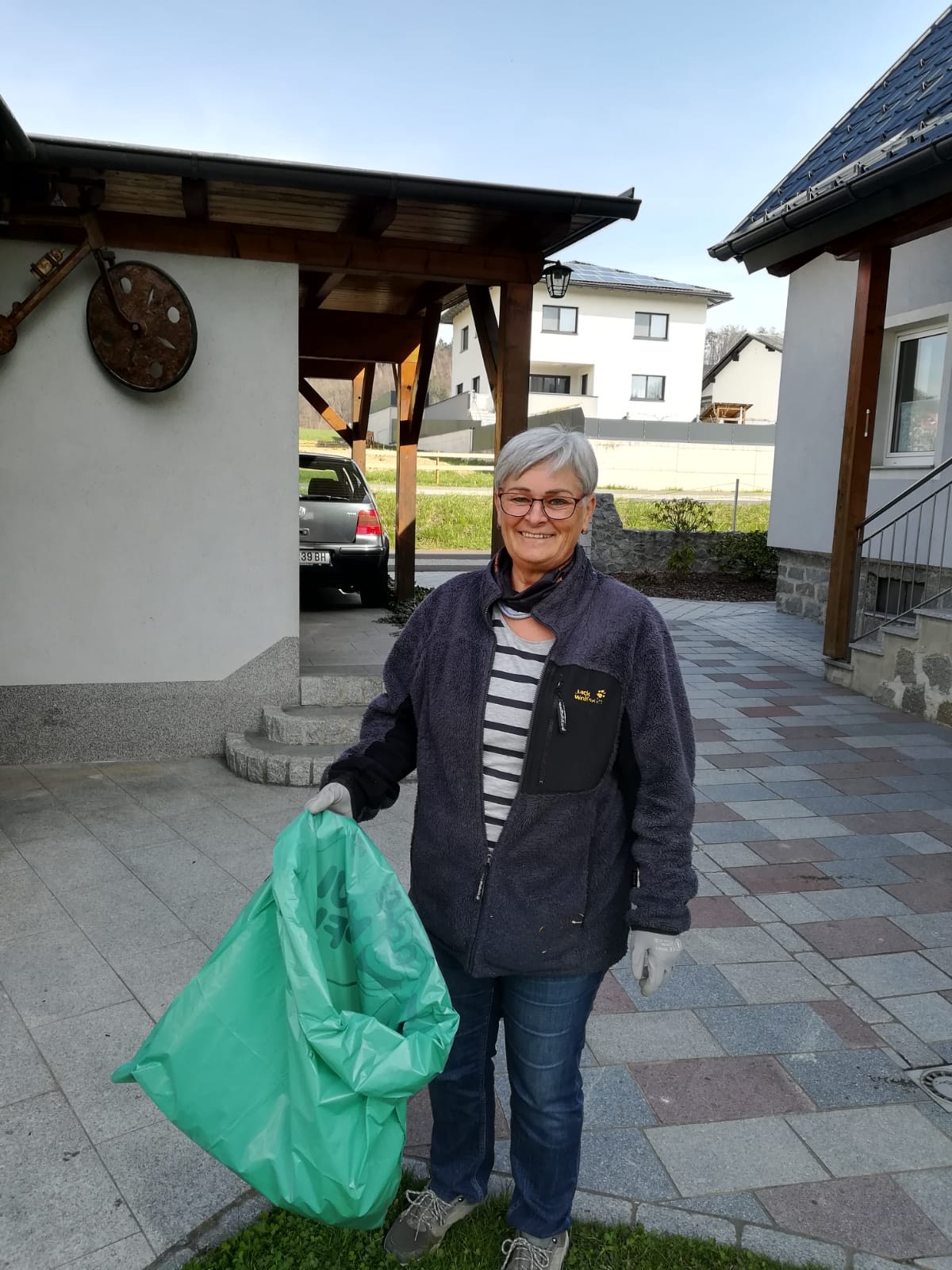 9c0ceb68 5eca 4354 8636 f9a5e6635027